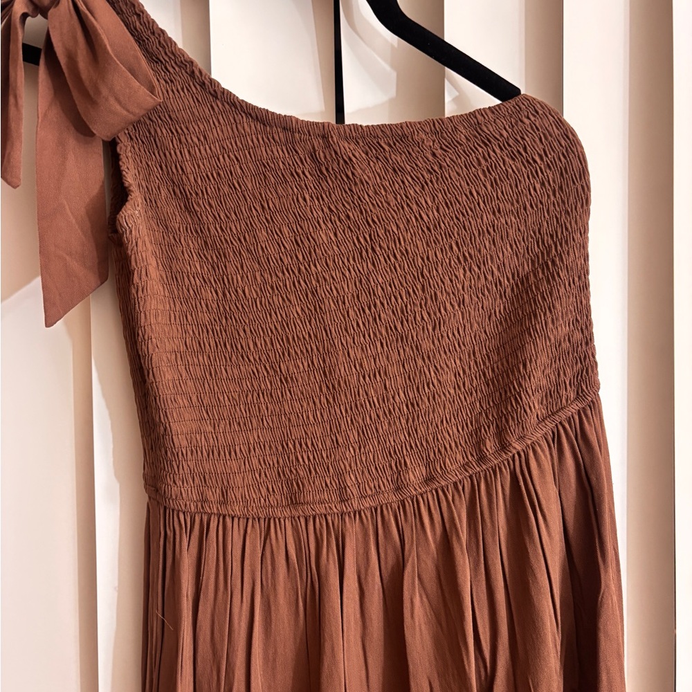 Merokeety Chic One-Shoulder Dress in Rich Brown